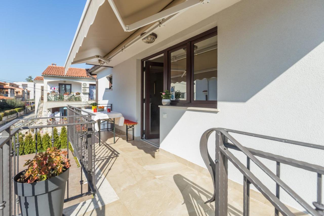Alex Deluxe Apartments On Beach Poreč Extérieur photo