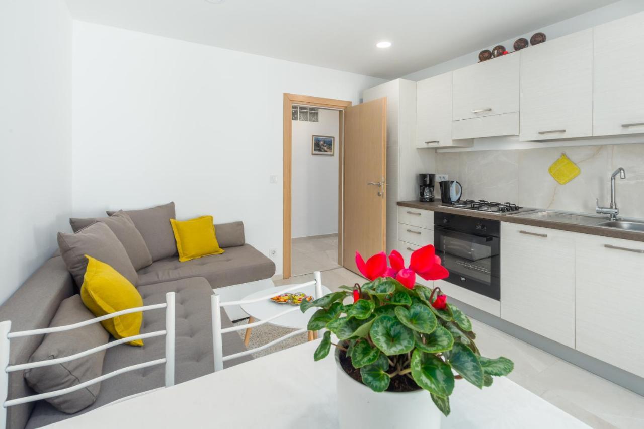 Alex Deluxe Apartments On Beach Poreč Extérieur photo