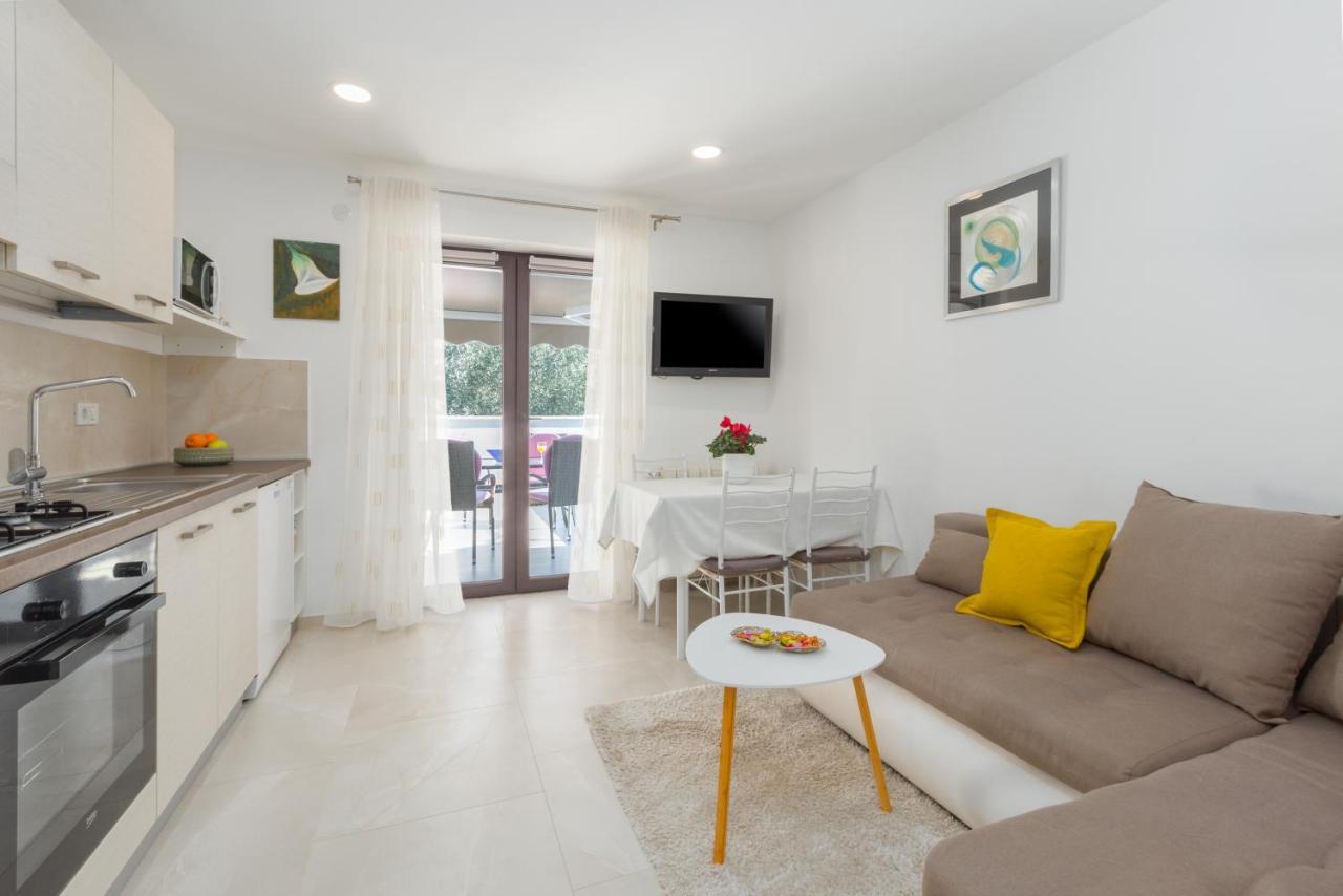 Alex Deluxe Apartments On Beach Poreč Extérieur photo